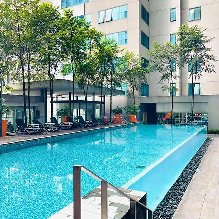 Summer Suites Klcc By Impexia Куала-Лумпур Екстер'єр фото
