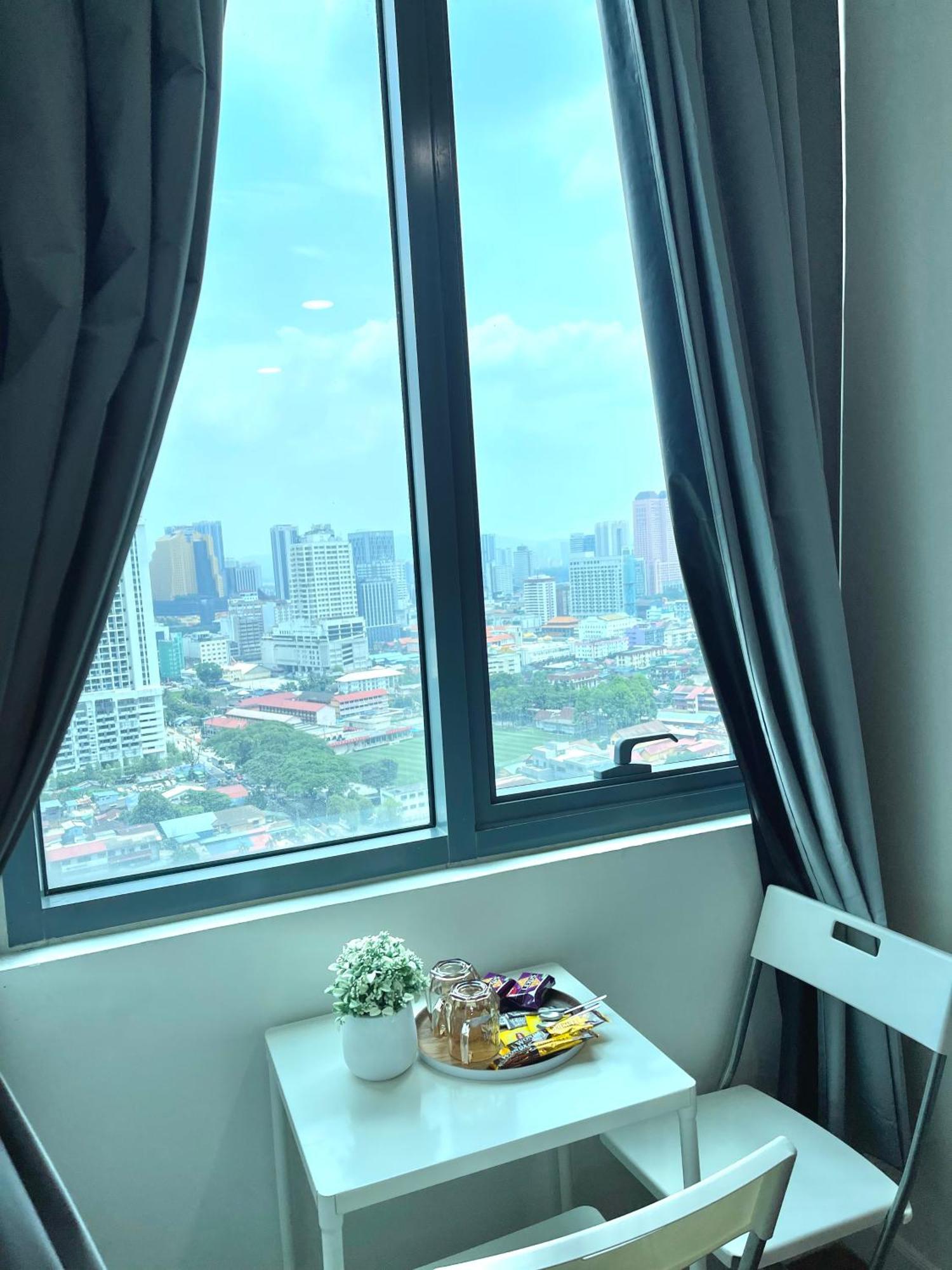 Summer Suites Klcc By Impexia Куала-Лумпур Екстер'єр фото