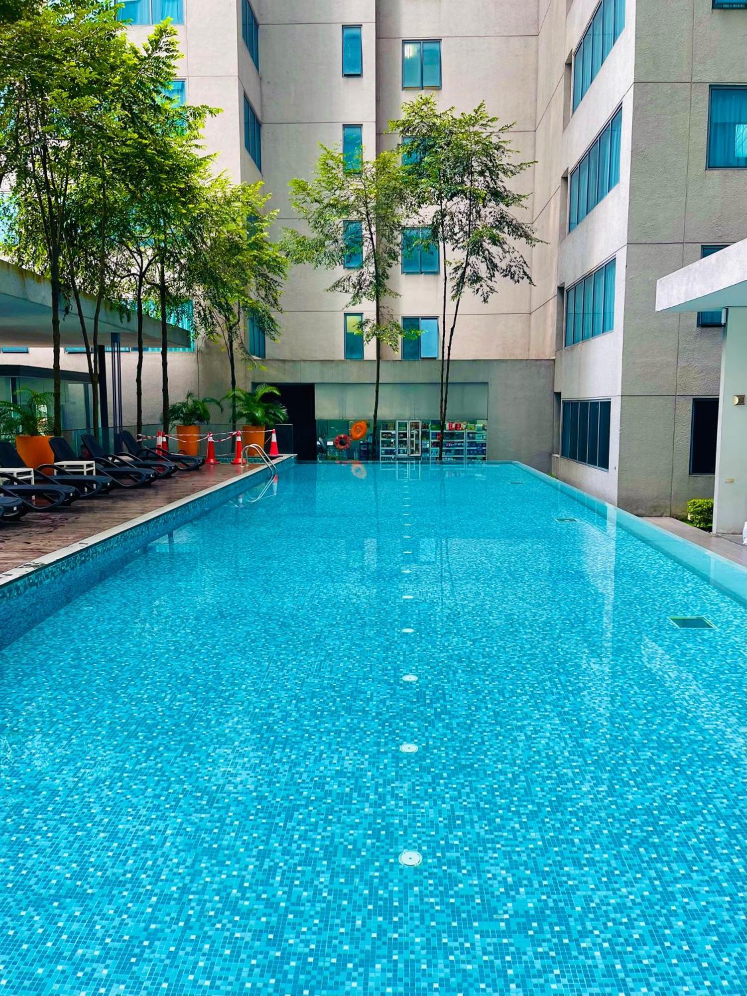 Summer Suites Klcc By Impexia Куала-Лумпур Екстер'єр фото